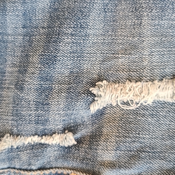 Levi's medium wash distressed denim jeans - Picture 8 of 10